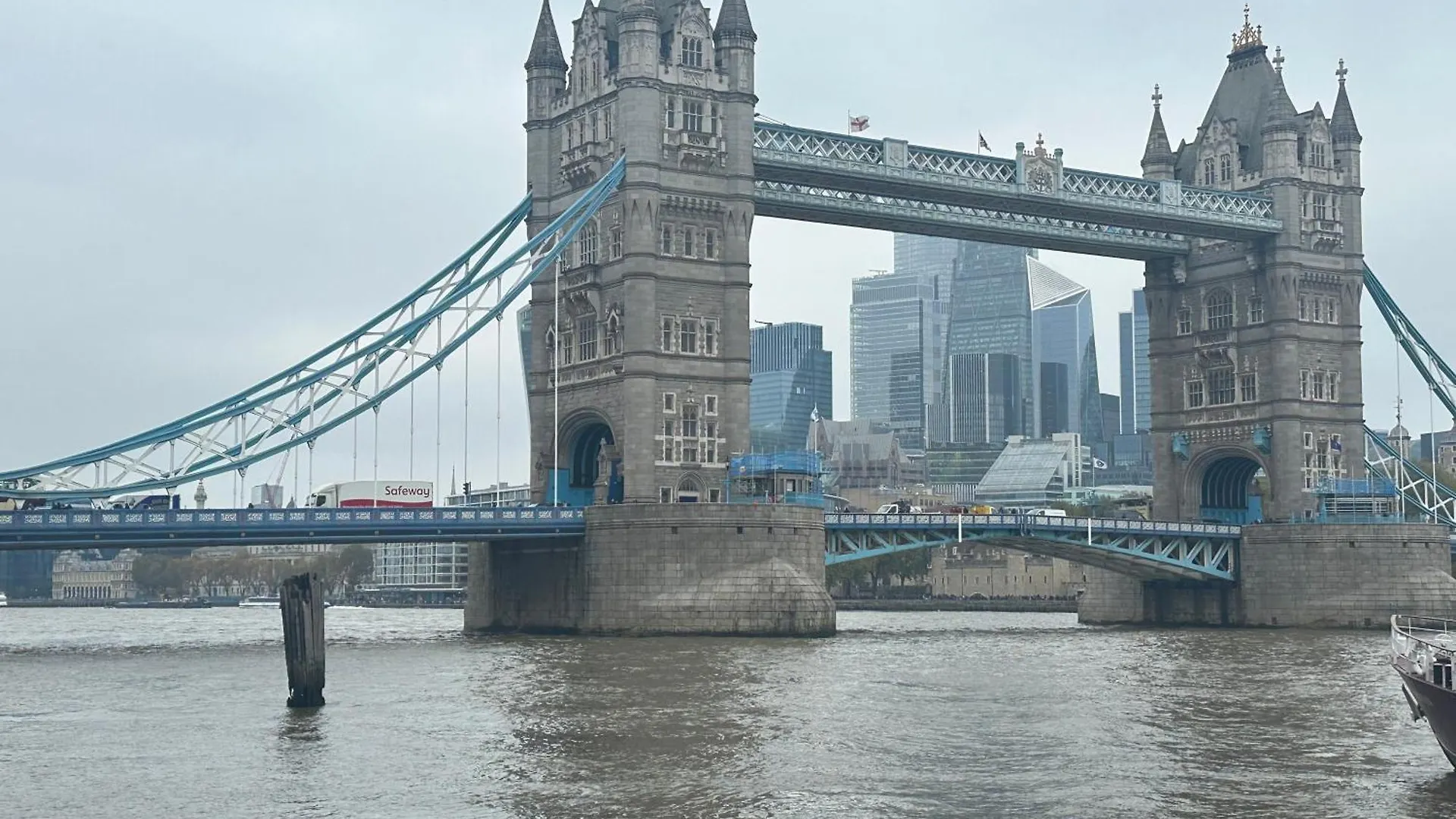 Tower Bridge 3Bedsecure Parking Shad Thames Luxuury Boutique Historic Bright Warehouse Gated Parking Upto 4 Vehicles Inc