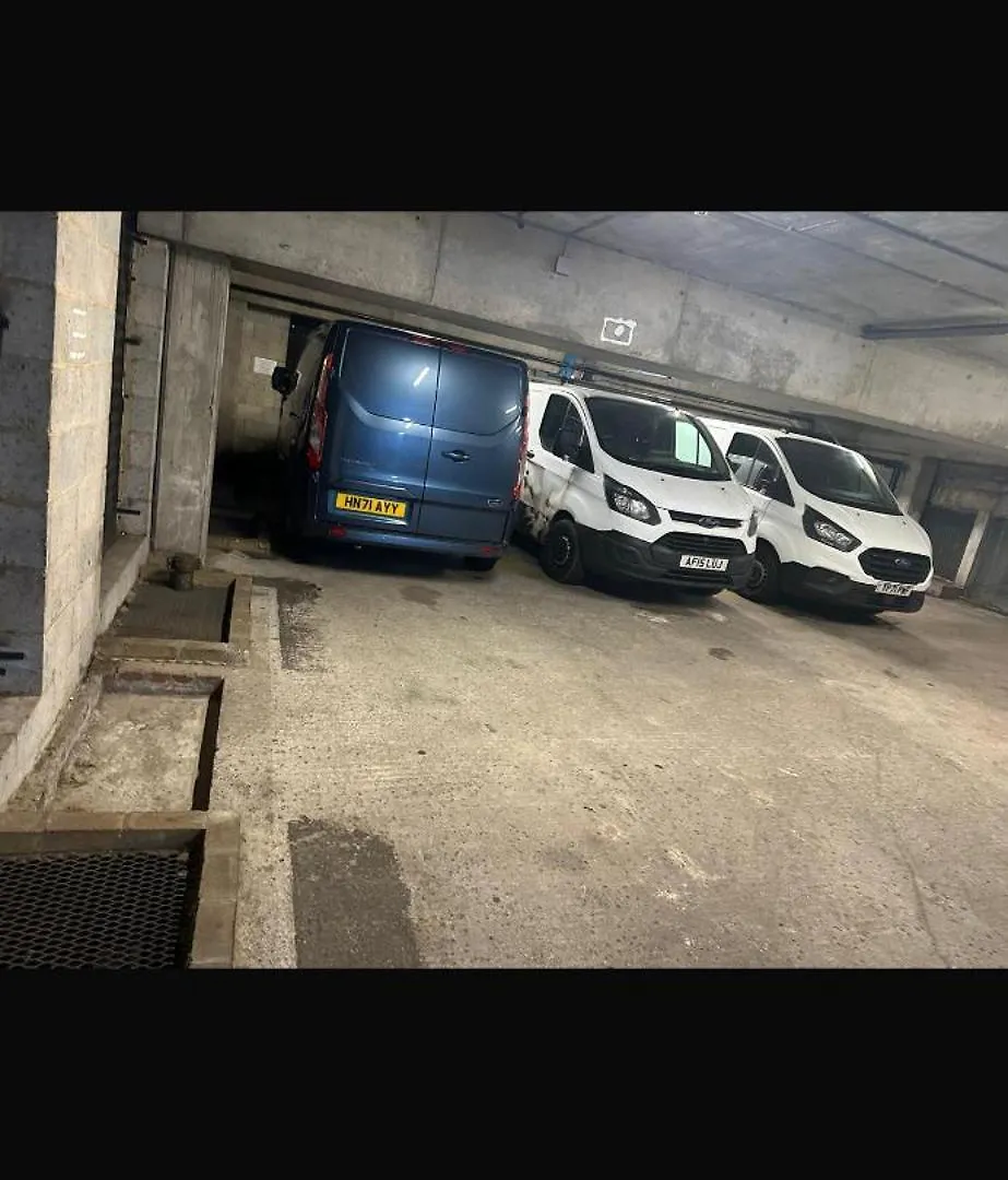 Tower Bridge 3Bedsecure Parking Shad Thames Luxuury Boutique Historic Bright Warehouse Gated Parking Upto 4 Vehicles Inc